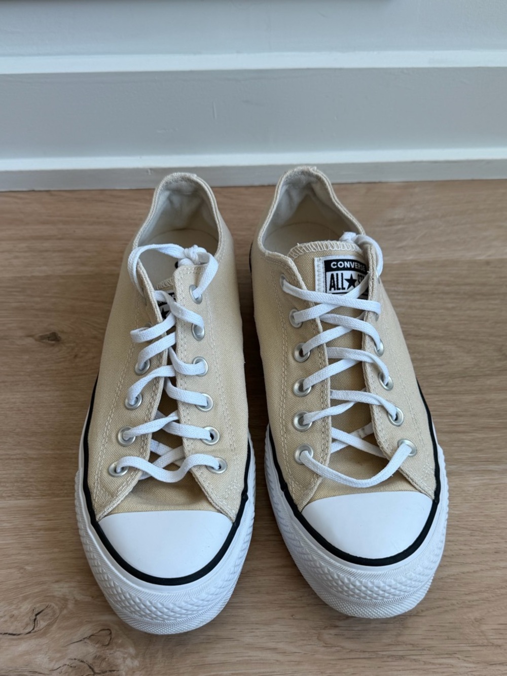 Converse Chuck Taylor All Star Low Beige Canvas Sneakers Size 9 Women